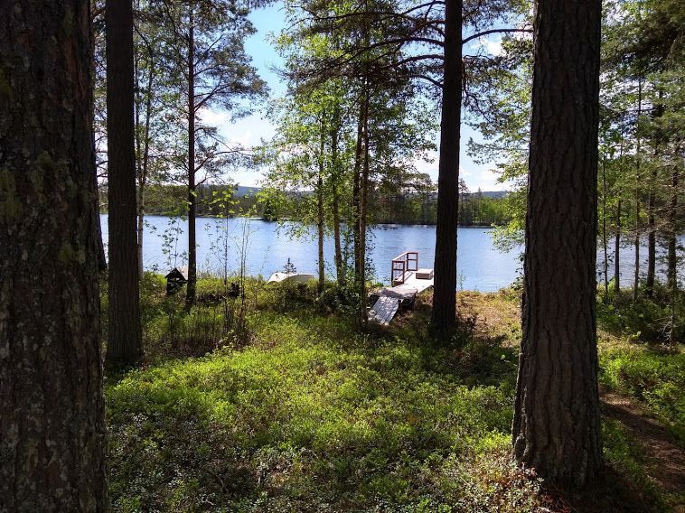 Timmerstuga med flytbrygga & elbilsladdare – bild 4 av 24