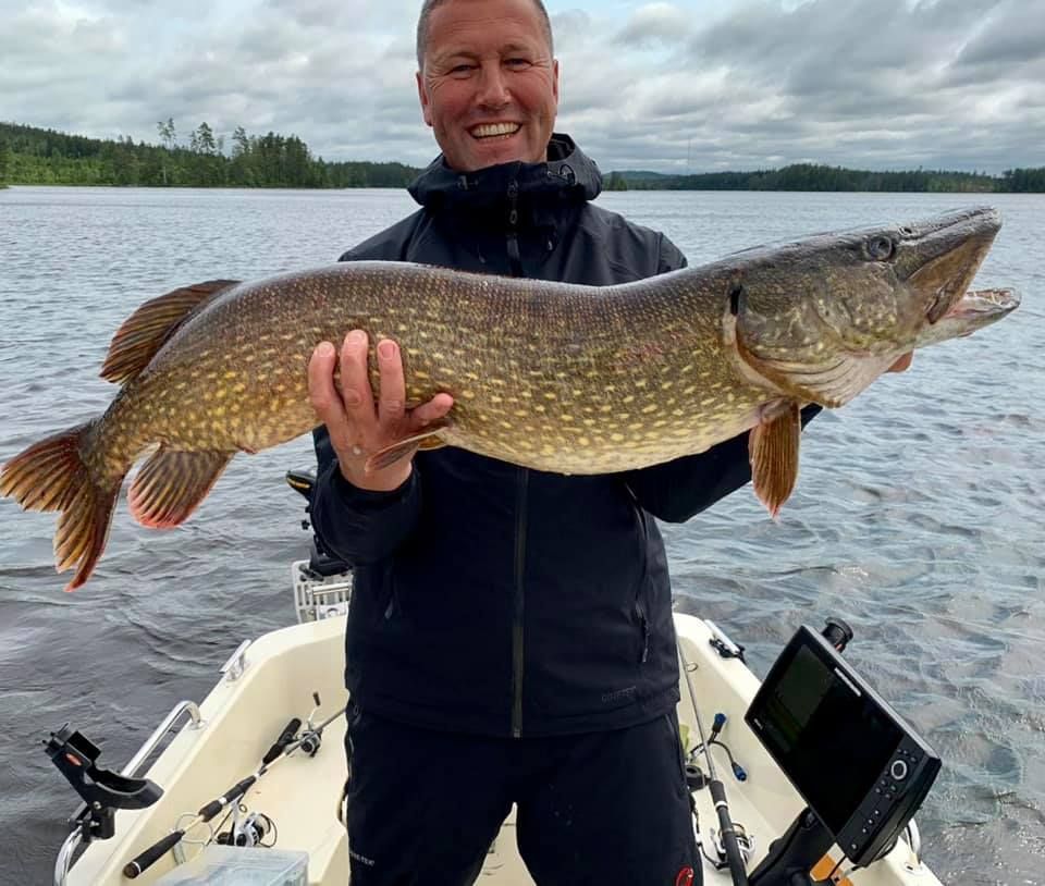 Sommarhus med strand, brygga och bastu vid sjön! – bild 24 av 24