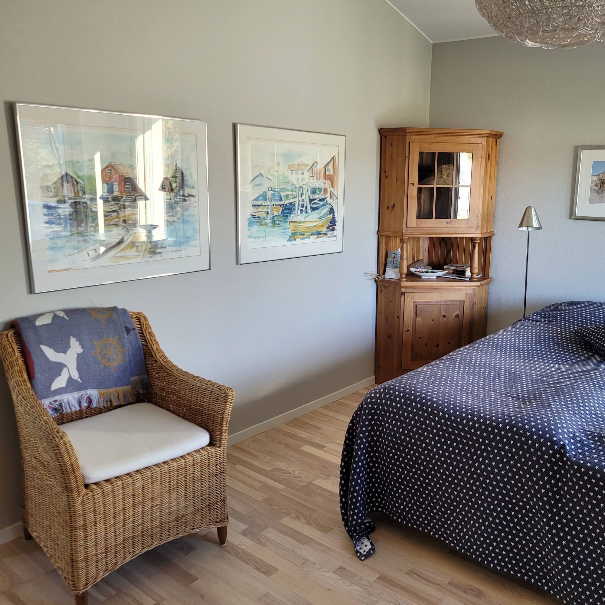 Fint hus nära havet i sommaridyll på Tjörn – bild 11 av 24