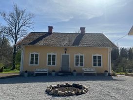 Eleganter und neu renovierter alter Landladen