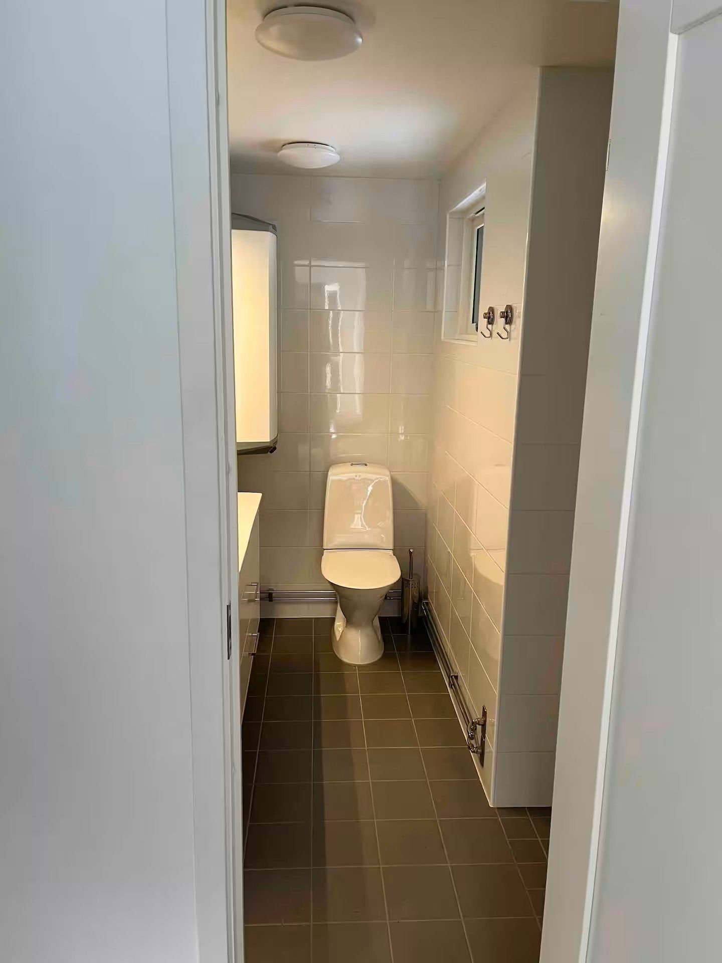 Modern och mysig stuga i skogen – bild 13 av 21
