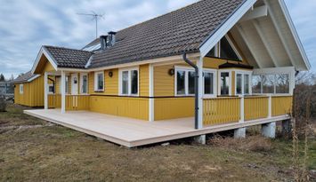 N Öland. Hus med fantastisk utsikt över havet.