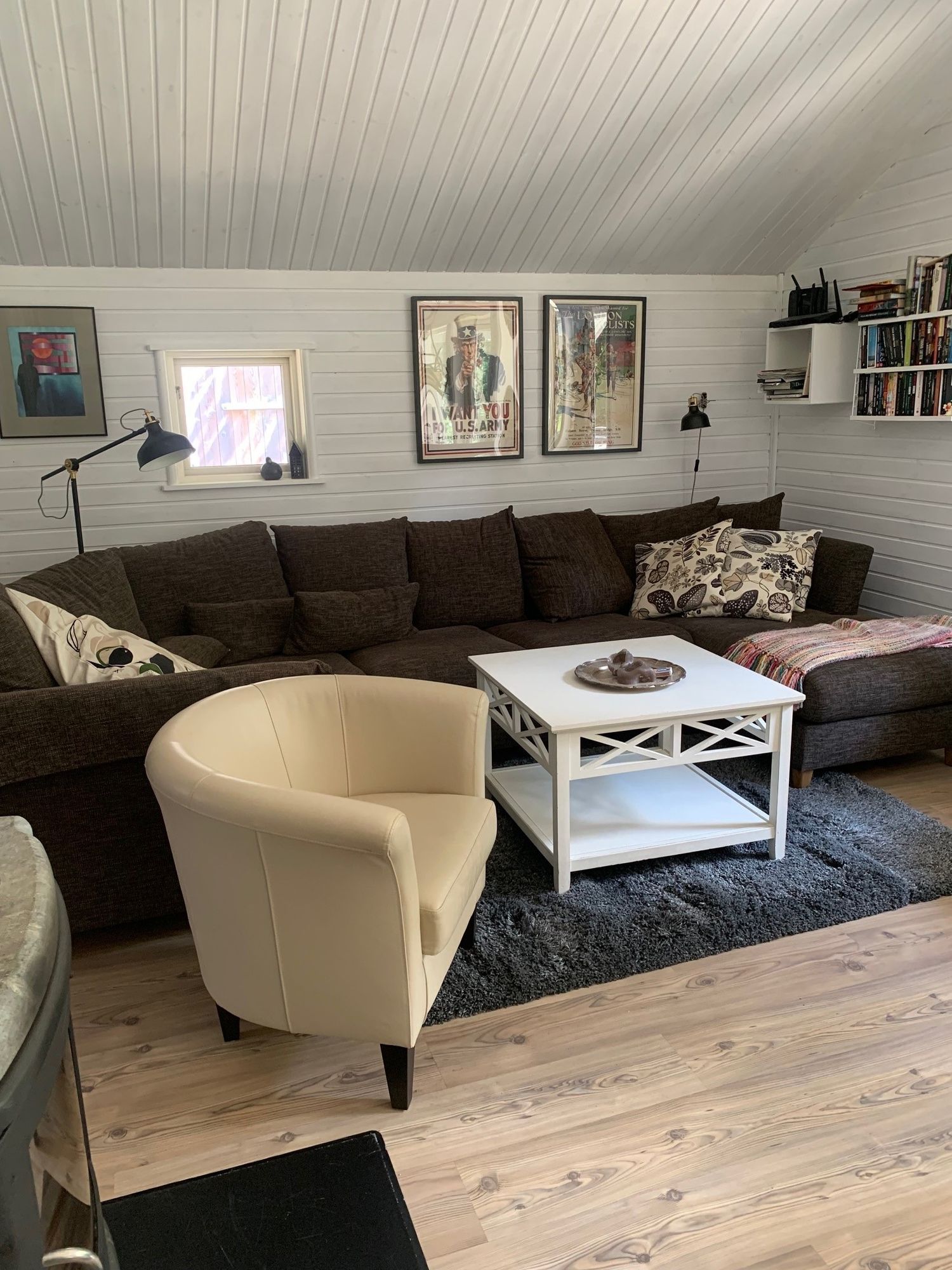 Modernt fritidshus med annex strax norr om Brösarp – bild 9 av 21