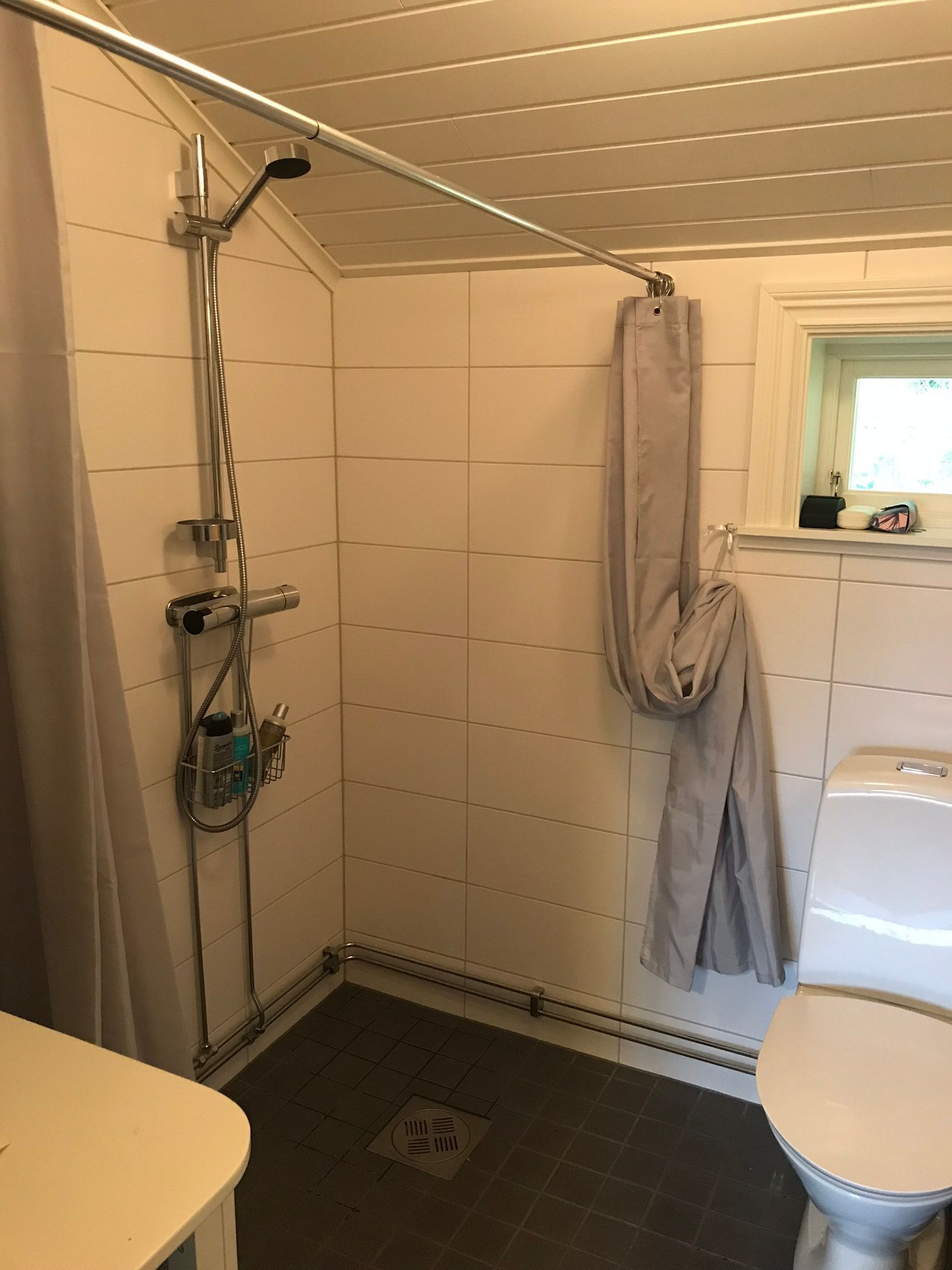 Sommarhus vid sjön Sommen – bild 18 av 24