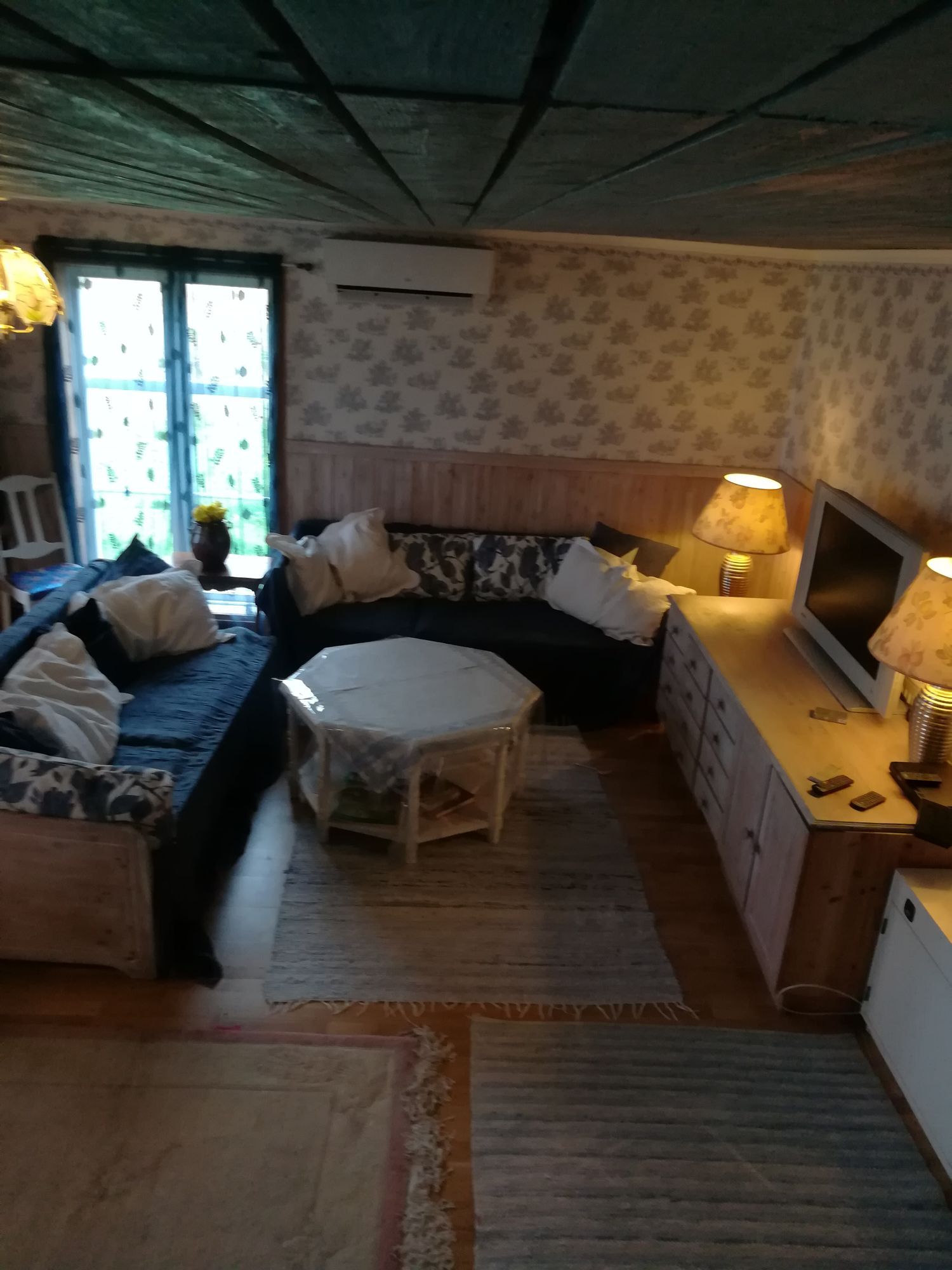 Privatstrand,sjöutsikt,fiske, jakt.klättring,bastu – bild 15 av 17