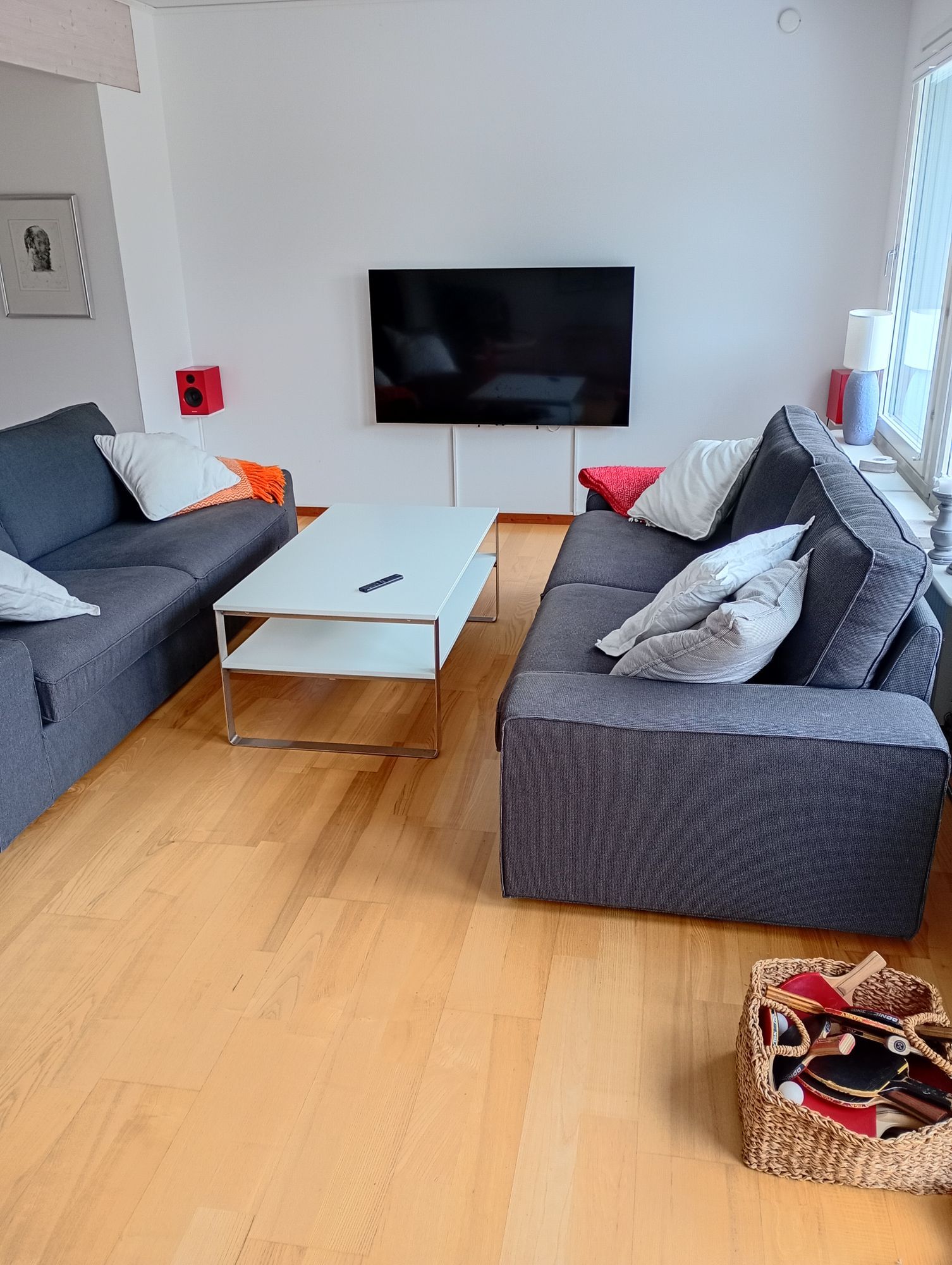 Stor och modern familjevilla i hjärtat av byn. – bild 14 av 24