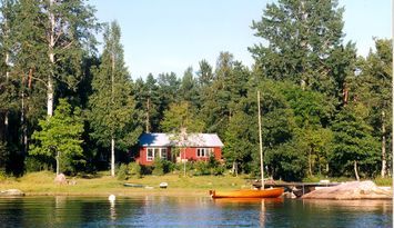 Gräsö - stuga på vacker havstomt