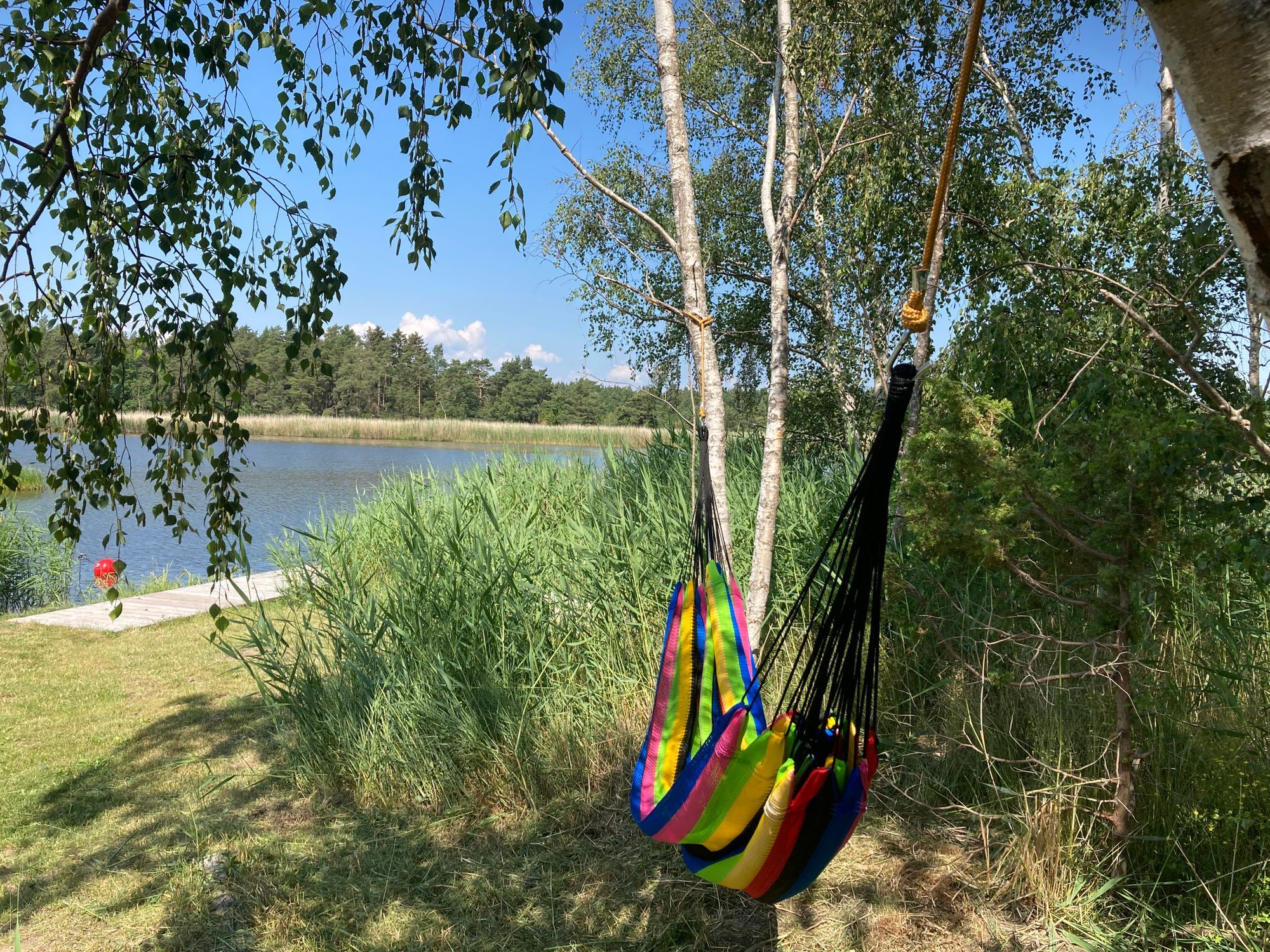 Strandstuga, egen sjötomt, sandstrand,brygga o båt – bild 4 av 24