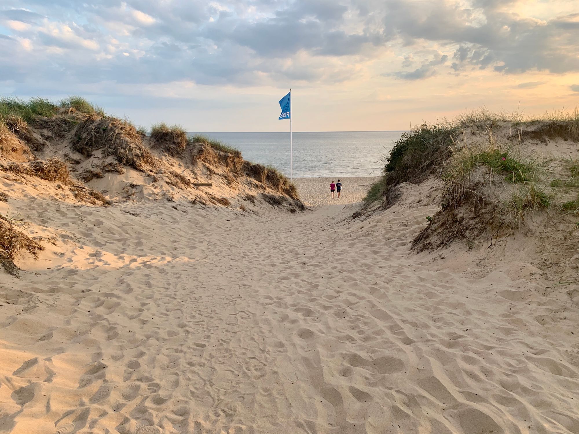 Nybyggd, mysig badstuga på Skrea strand – bild 7 av 11