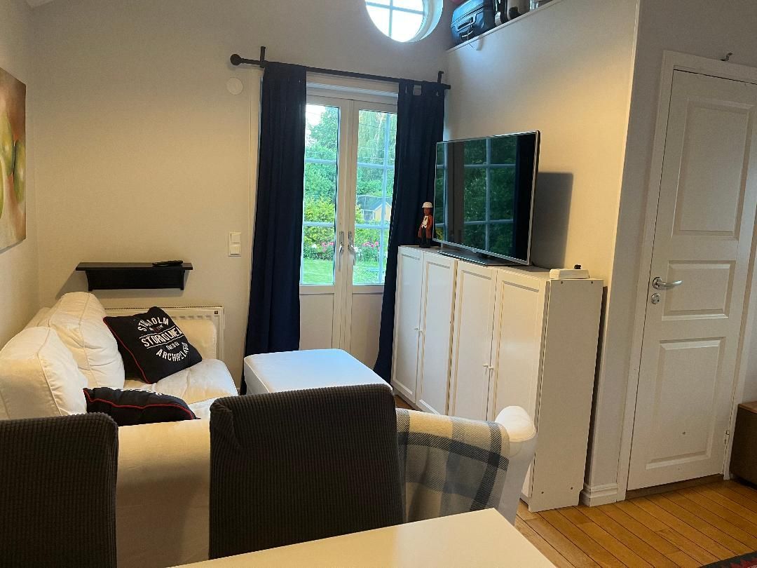 Liten stuga på Storholmen – bild 4 av 10