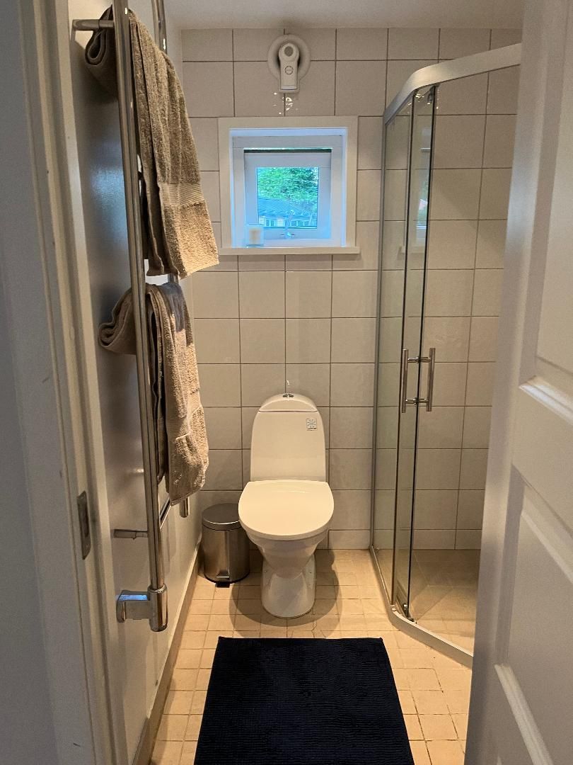 Liten stuga på Storholmen – bild 8 av 10