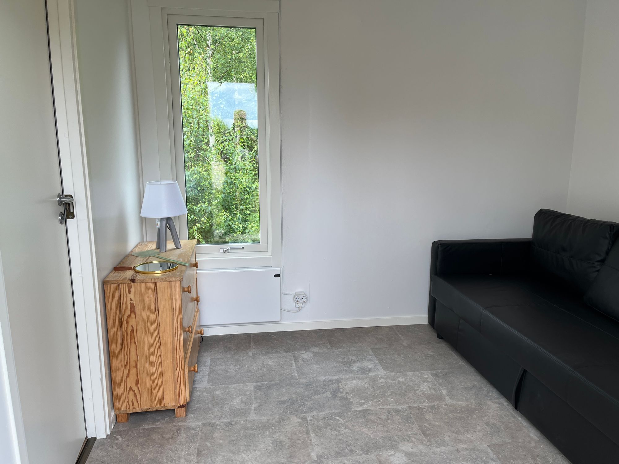 Stuga med sjötomt nära Hultsfred |SE05088 – bild 7 av 23