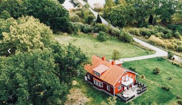 Villa med egen brygga vid Båven