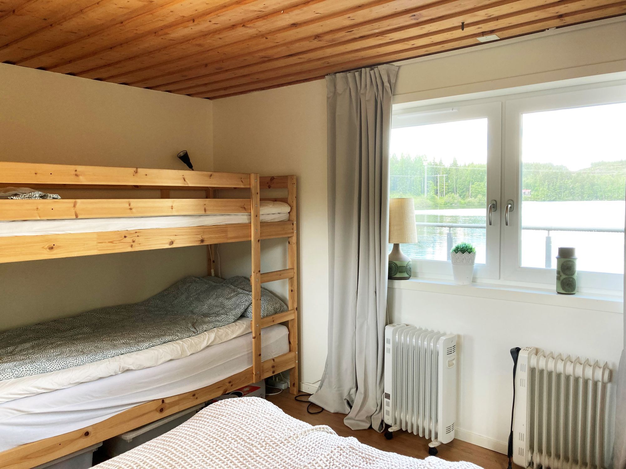 Härlig stuga med panoramautsikt över sjön |SE07027 – bild 10 av 20