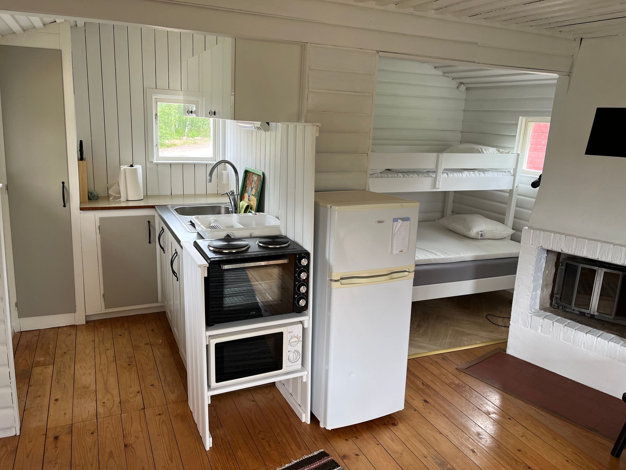 Stuga med sjötomt nära Hultsfred |SE05088 – bild 6 av 23