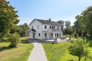 Lyxigt hus vid havet på Sturkö i Blekinge skärgård