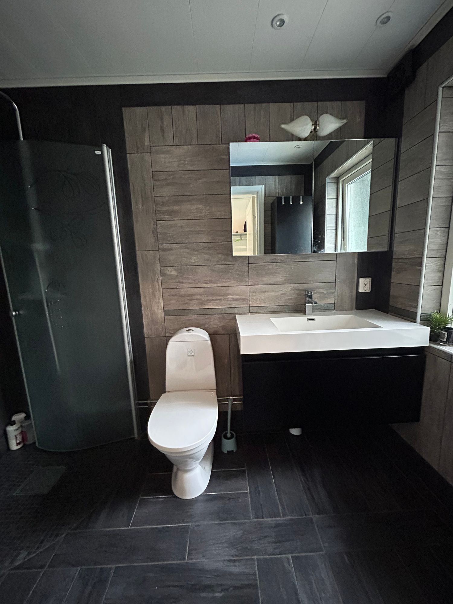 Sommarhus med pool – bild 12 av 16