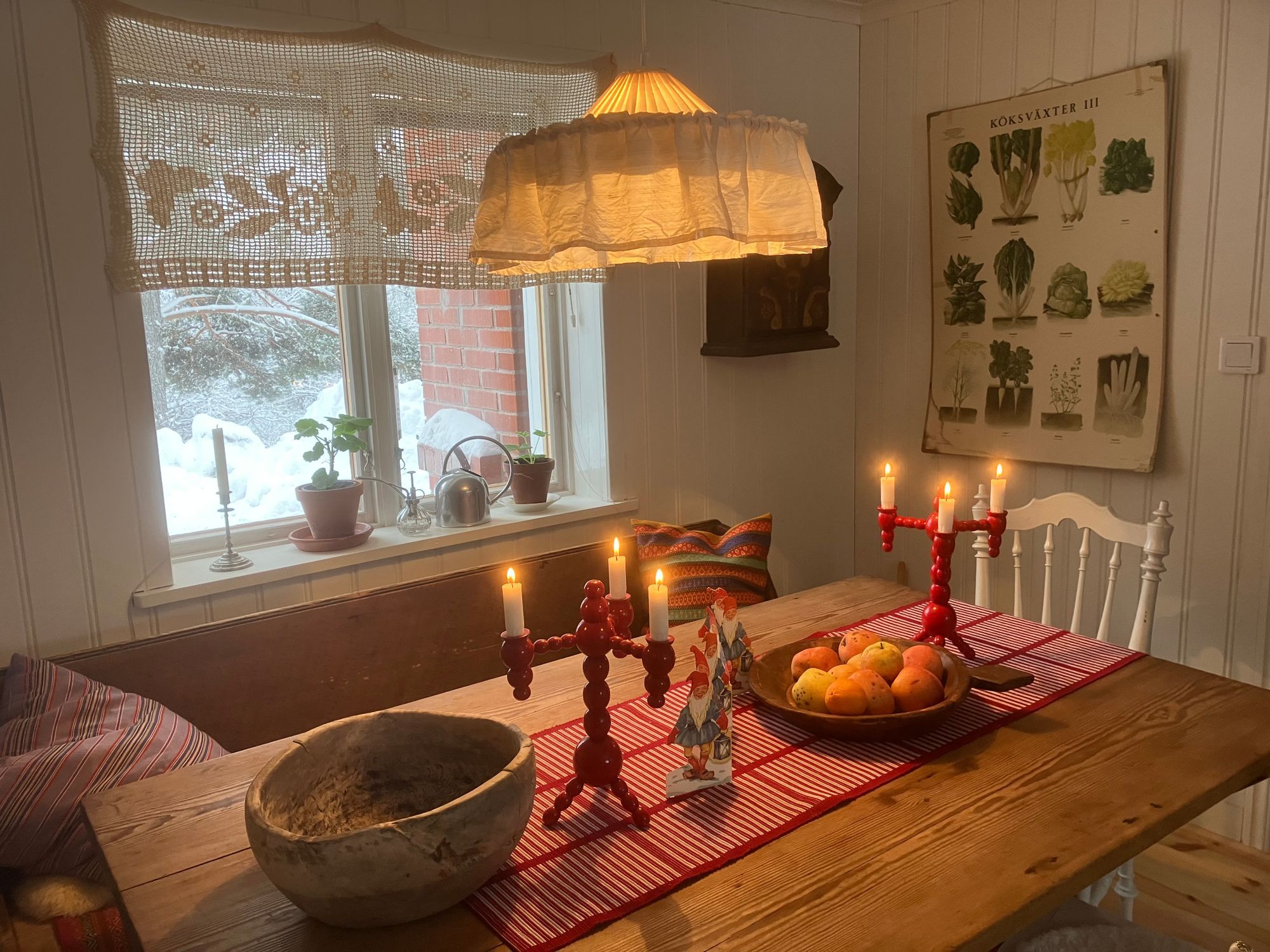 Stuga i gammal dalaby med sjötomt. – bild 4 av 24