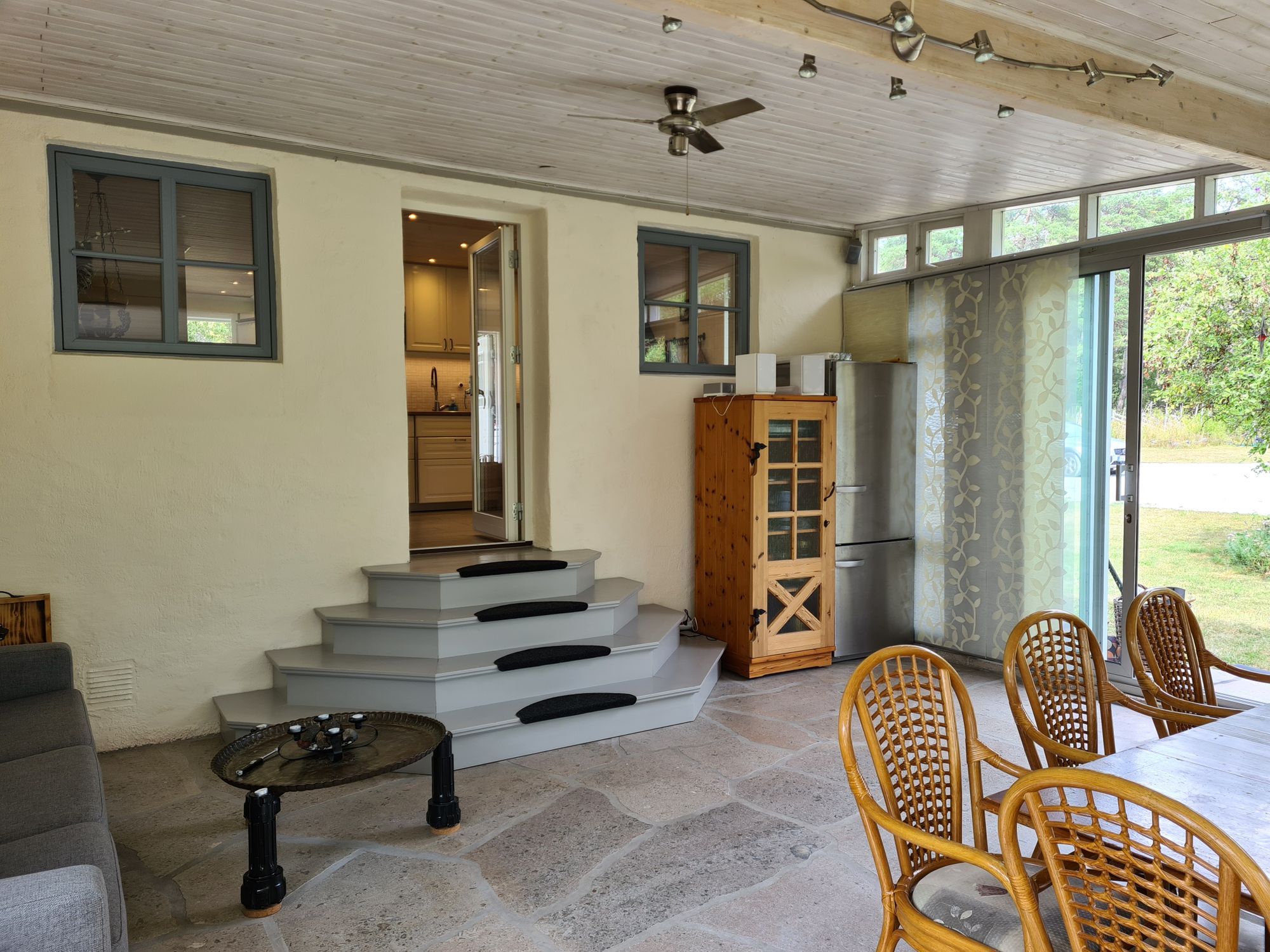 Stor modern villa på södra Gotland – bild 22 av 24