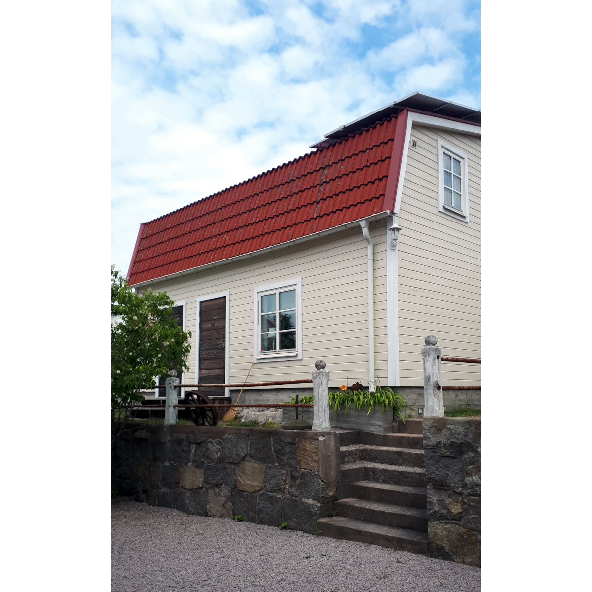 Nybyggd toppmodern stuga nära havet