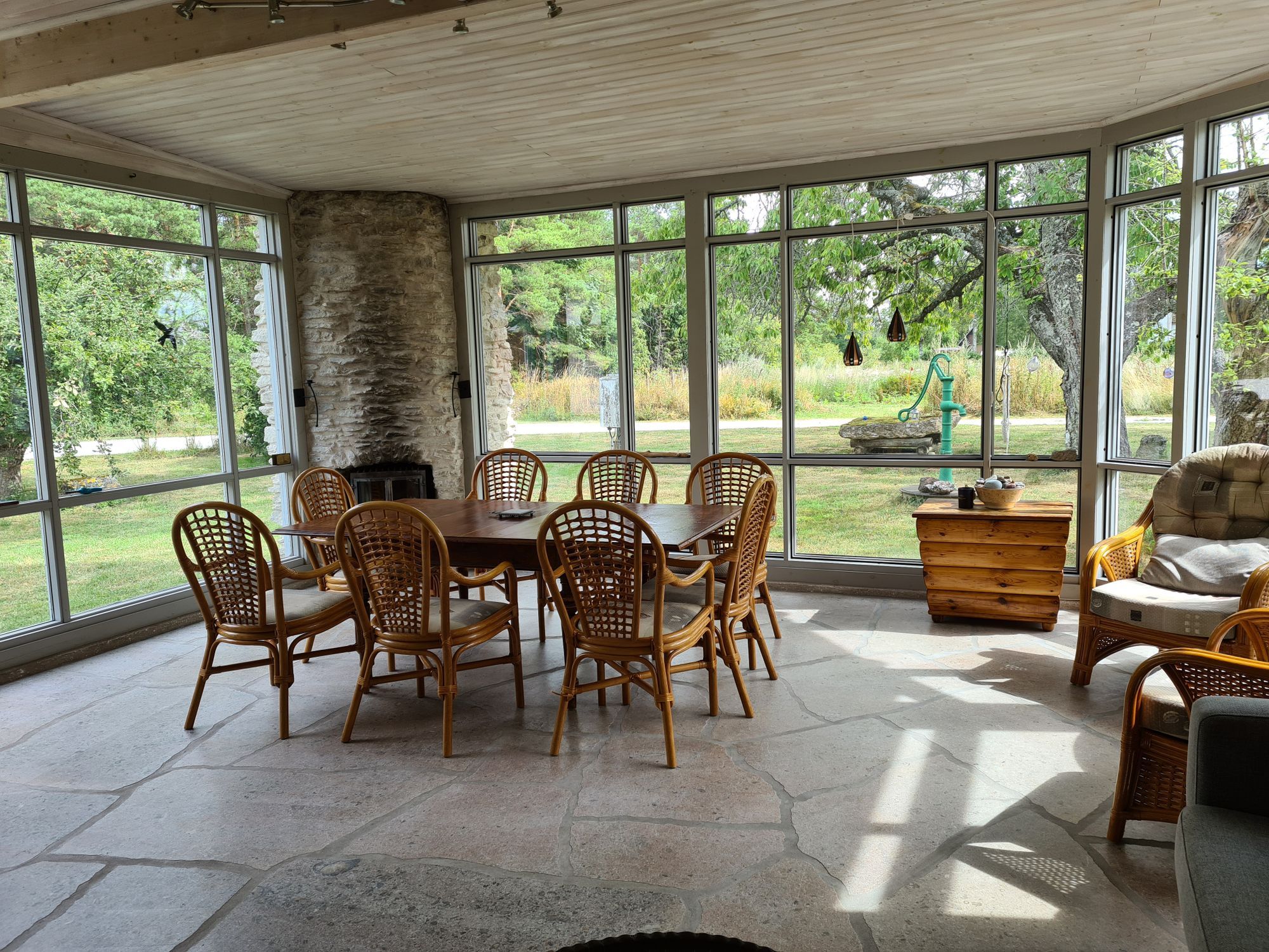 Stor modern villa på södra Gotland – bild 18 av 24