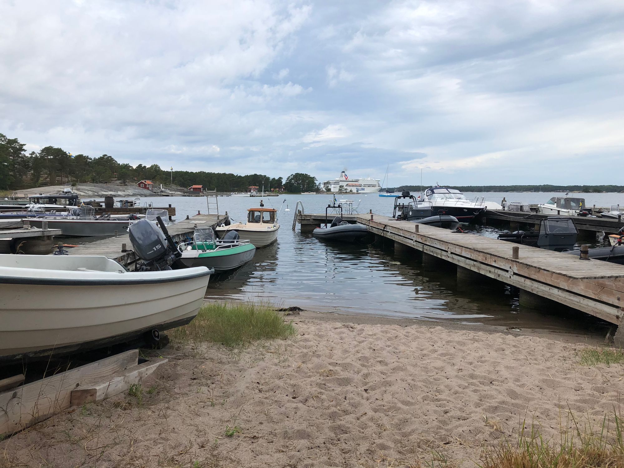 Sandhamn precis vid havet – bild 8 av 15