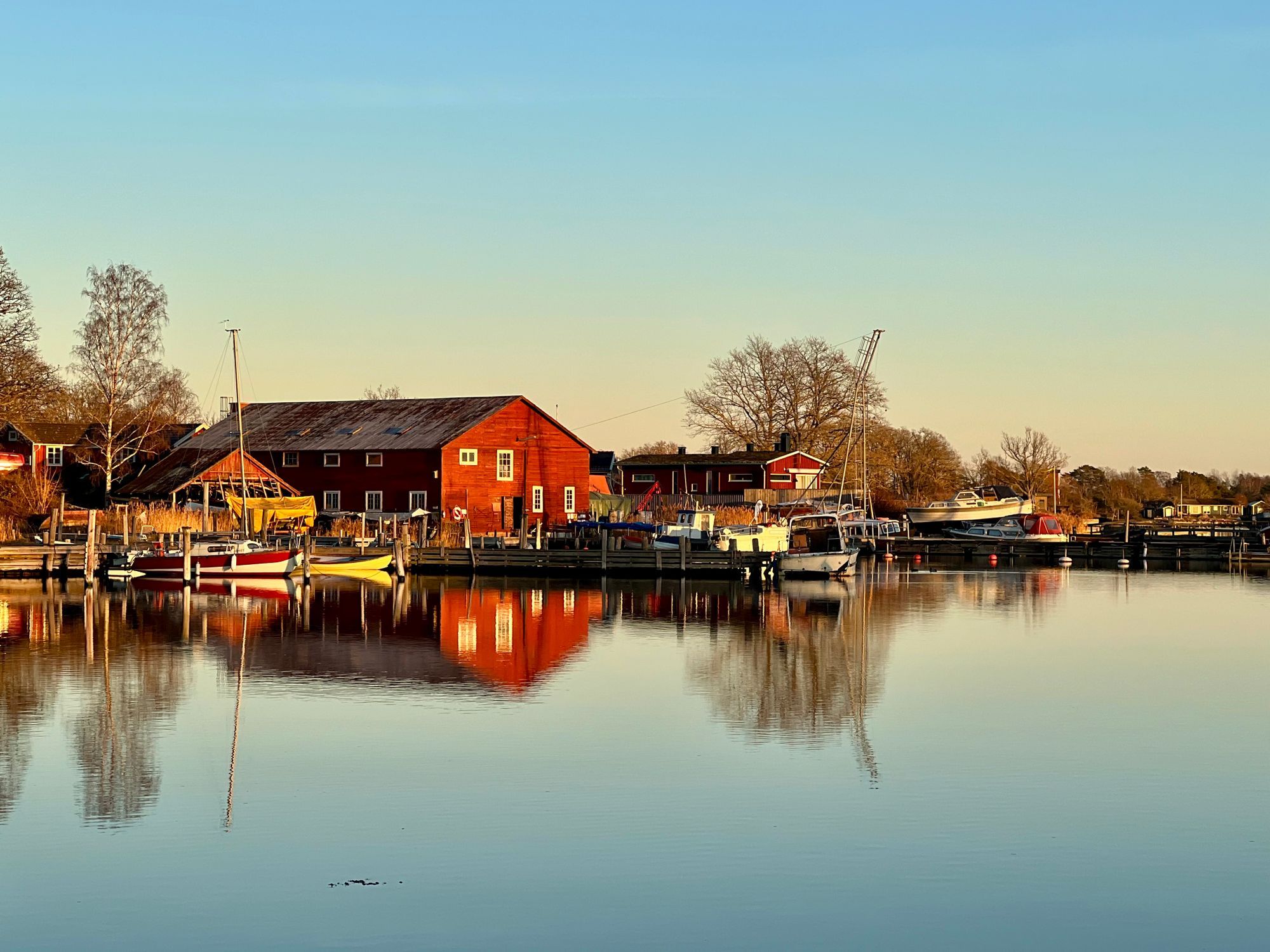 Skogsdröm nära hav och skärgård – bild 9 av 24