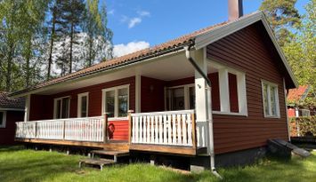 Stuga vid sjö, 3 sovrum, gäststuga eget kök, bad