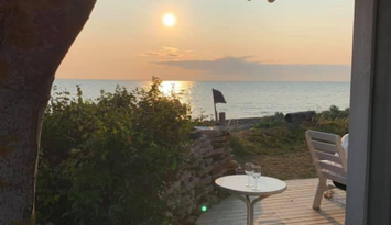 Hus med stor havstomt uthyres