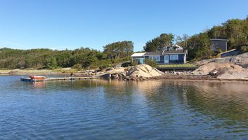 Stuga nära havet i Fjällbacka