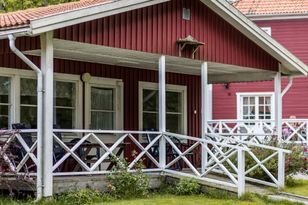 8-bädds stuga nära Läckö Slott