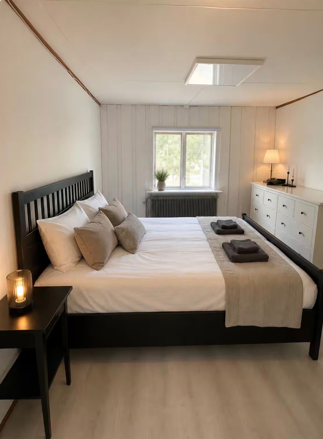 Hus i Högland - Långsele vid fiske. – bild 6 av 7