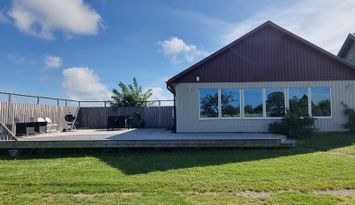 Avskilt boende i kustpärlan Sandvik, nära bad