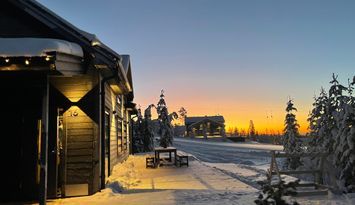 Ski in ski out med högt läge & underbart solläge!