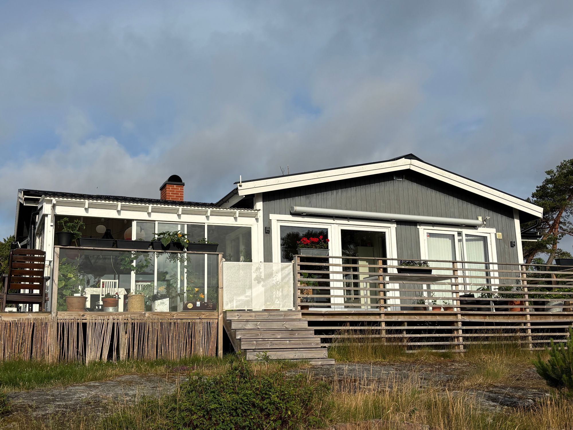 Idyllisk Skärgårdsvilla med milsvid havsutsikt – bild 4 av 11