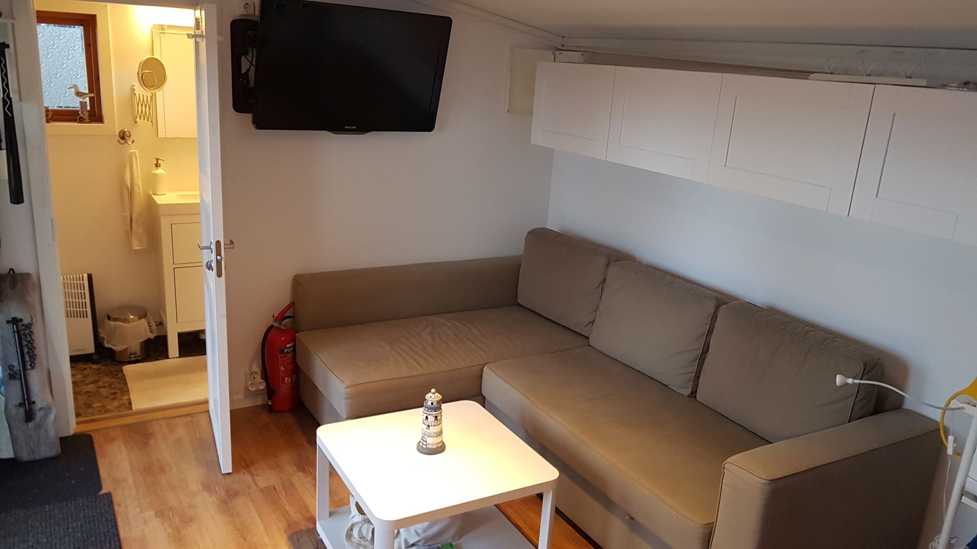 Stuga med havsutsikt vid Finnkroken, S:t Anna – bild 5 av 10