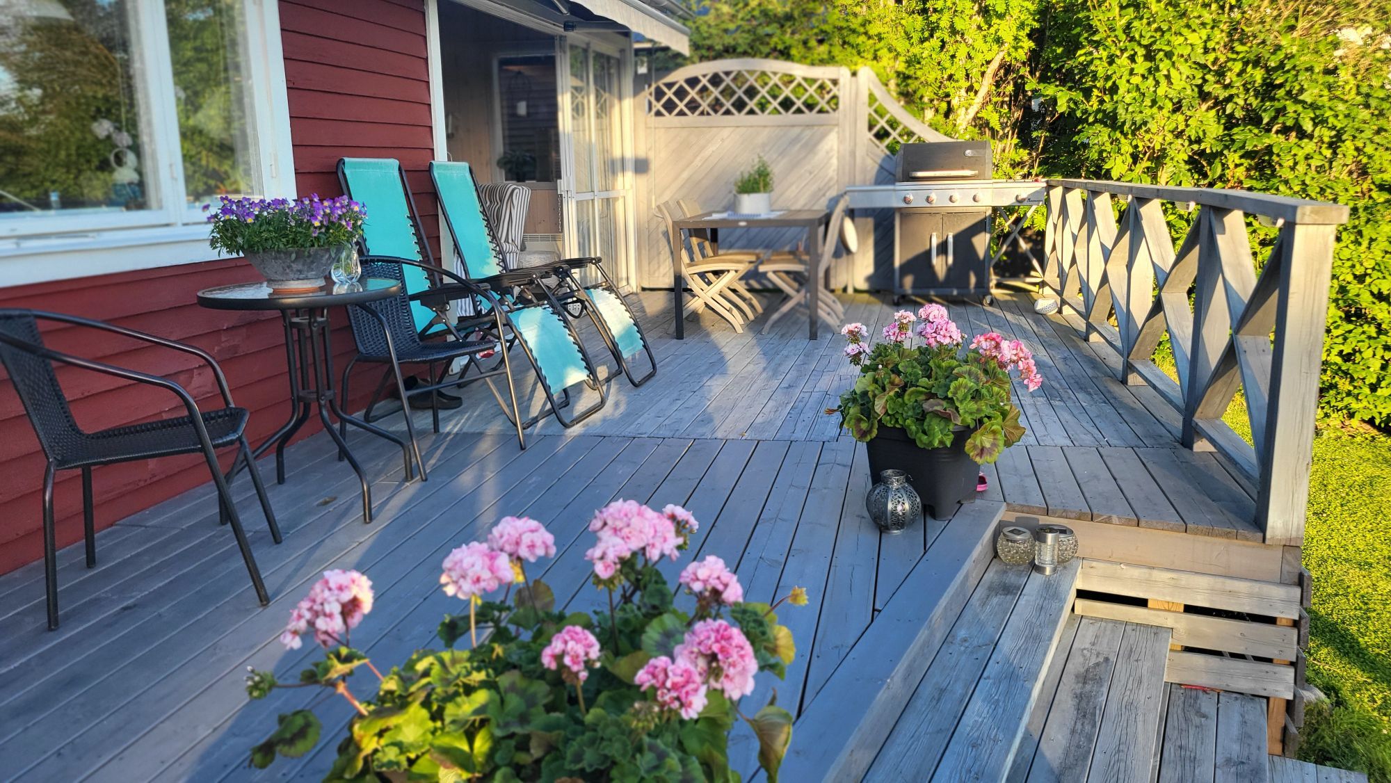 Fritidshus med sjöutsikt – bild 3 av 20
