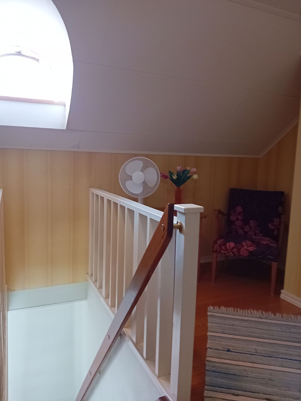 Stuga i centrala Borgholm uthyres – bild 4 av 8