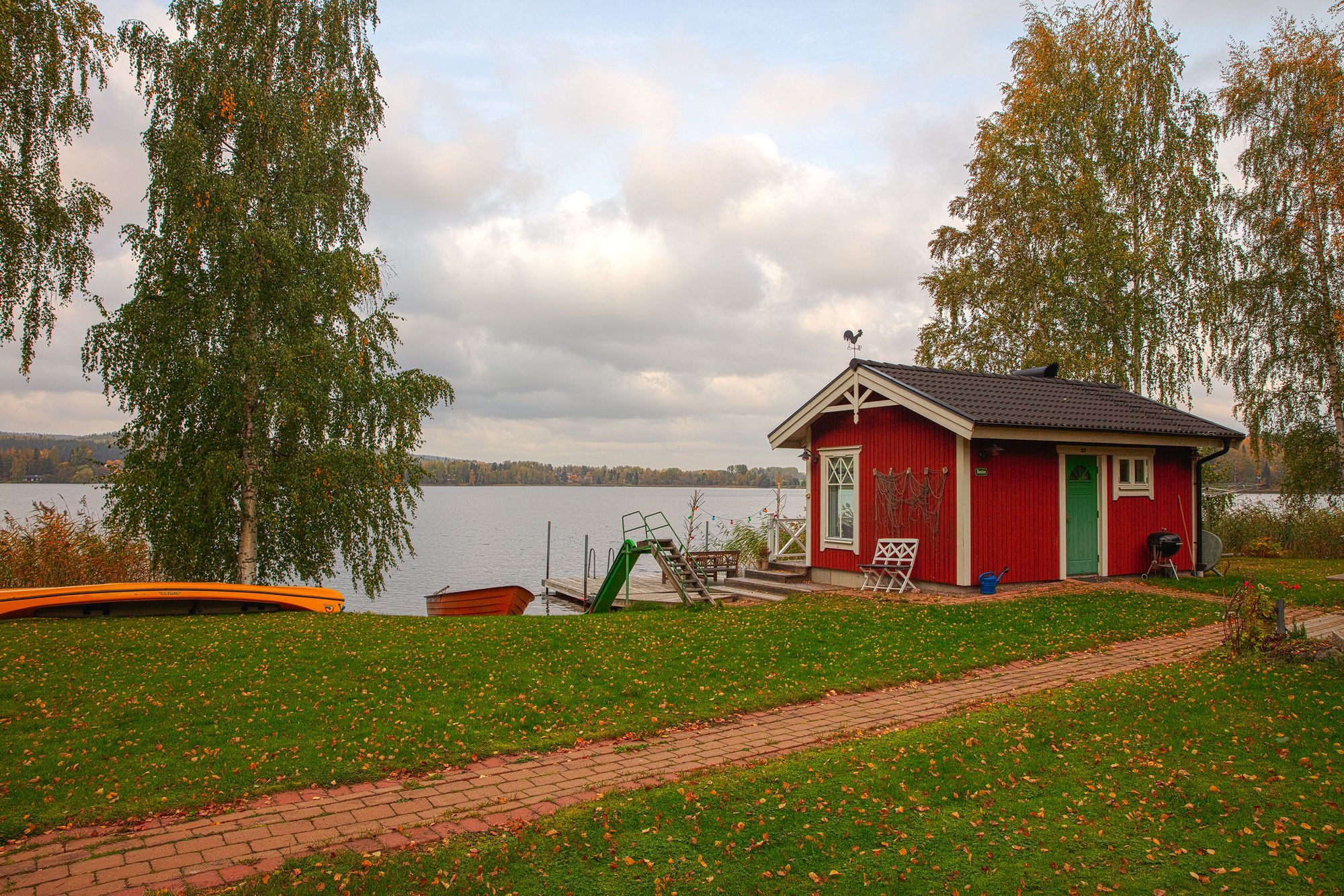 Timmerhus på egen strandtomt med enskilt läge – bild 19 av 24