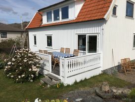 Stort hus på Orust,  Edshultshall.