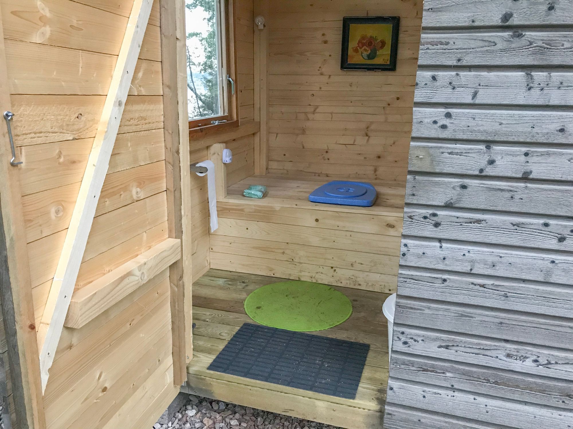 Hus på strandtomt med egen brygga och många bäddar – bild 16 av 24