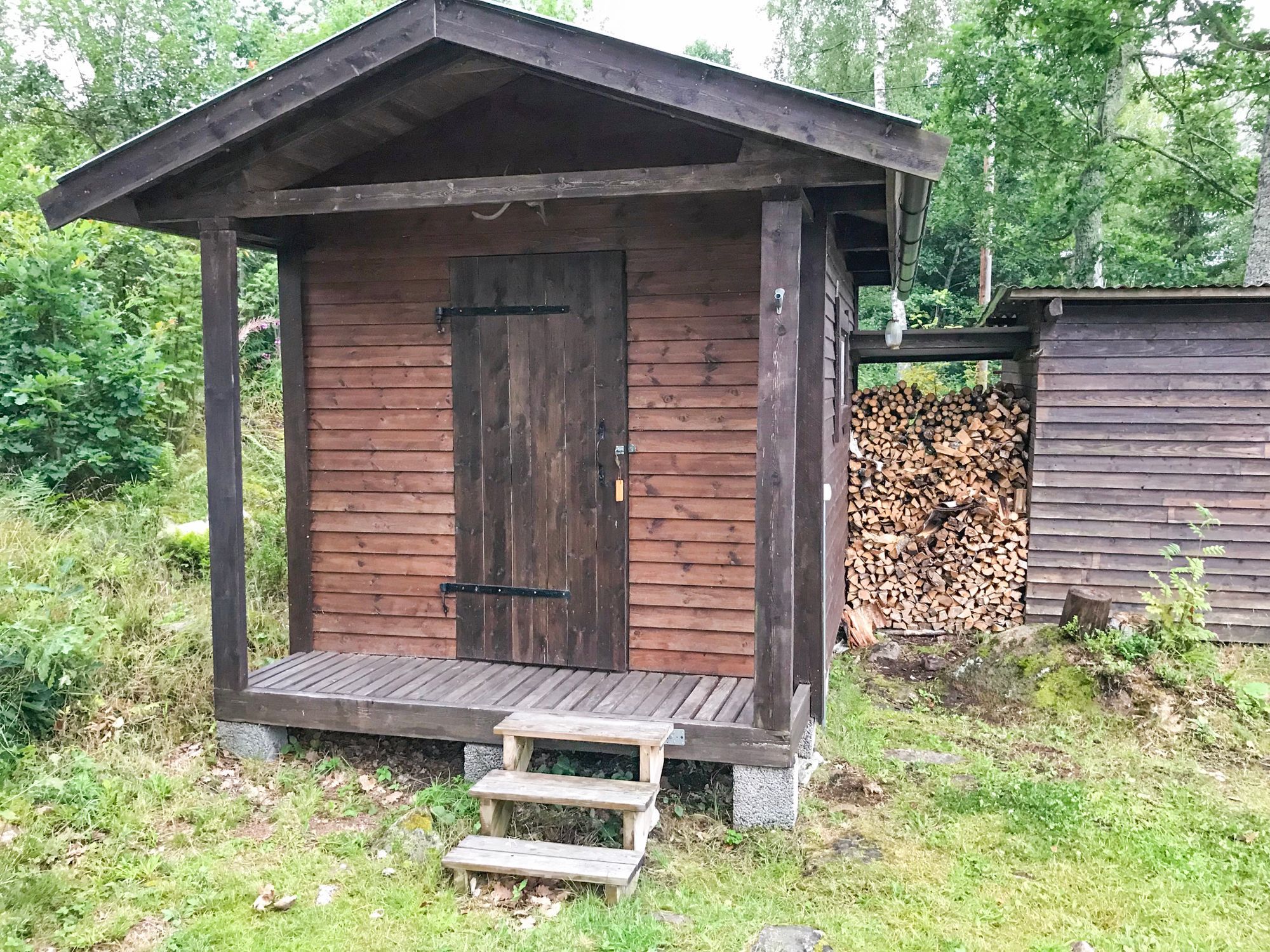 Hus på strandtomt med egen brygga och många bäddar – bild 18 av 24