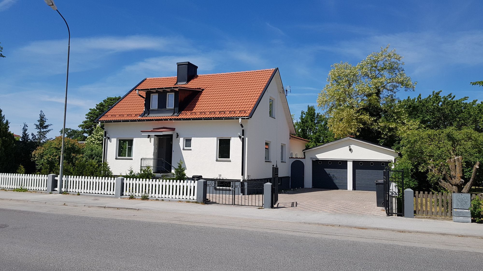 Stor, fin, modernt renoverad villa centralt Visby – bild 3 av 21