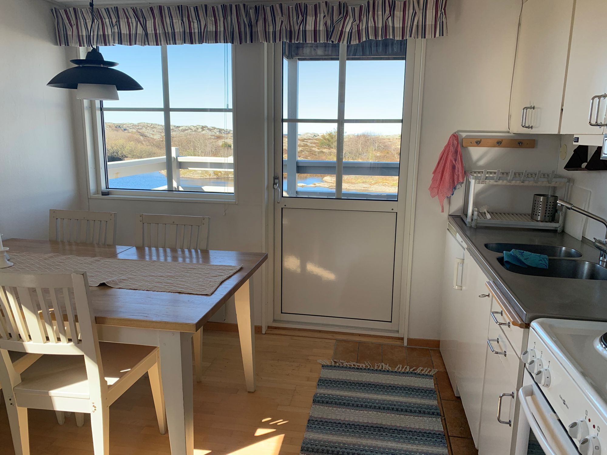 8-bädds stuga på Gullholmen, Orust – bild 5 av 13