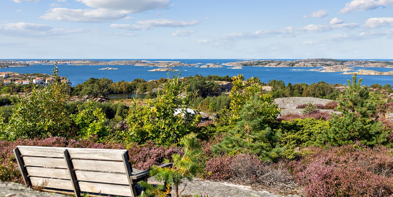 Mysig sommarstuga vid Ellös – bild 15 av 19