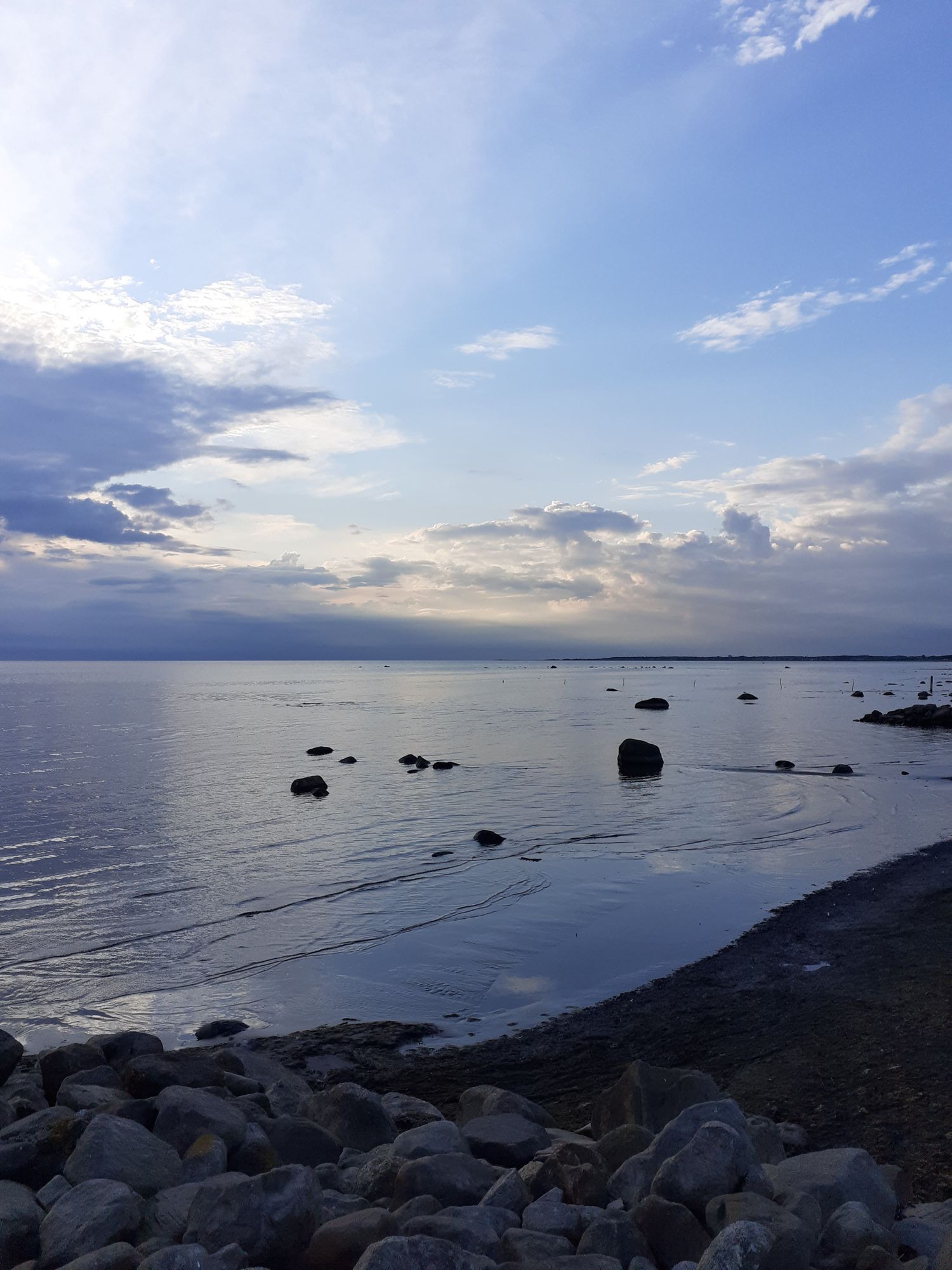 Lantligt torp nära havet – bild 21 av 22