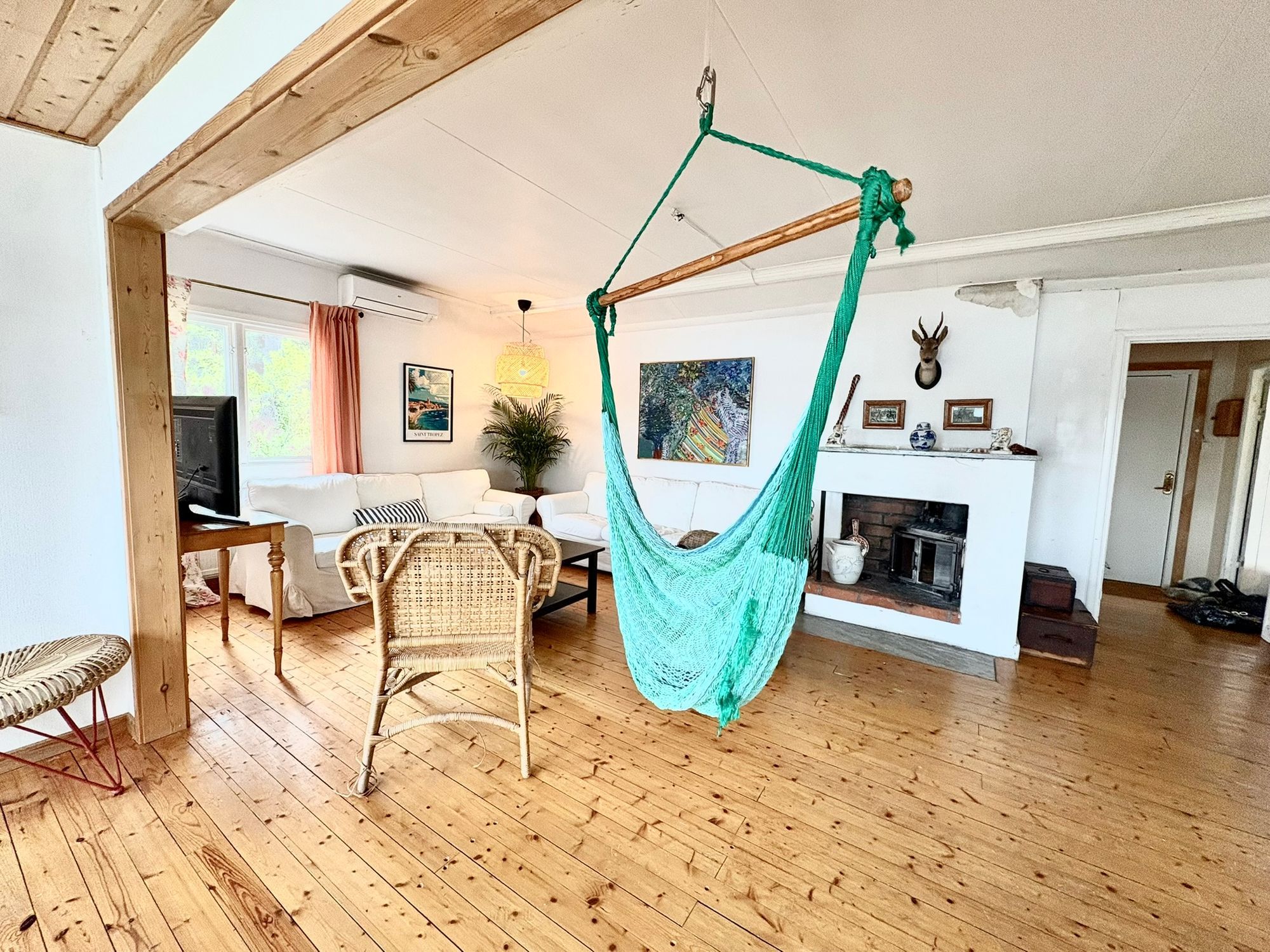Sjötomt med egen sandstrand o brygga på Färingsö – bild 19 av 24