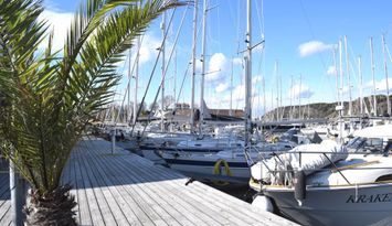 Villa med utsikt och bastu i Henån | SE09106