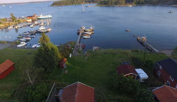 Sjötomt i Roslagen med havsutsikt