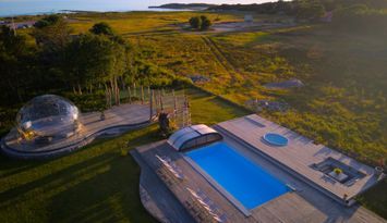 Havsutsikt & spa – strandstuga nära naturen